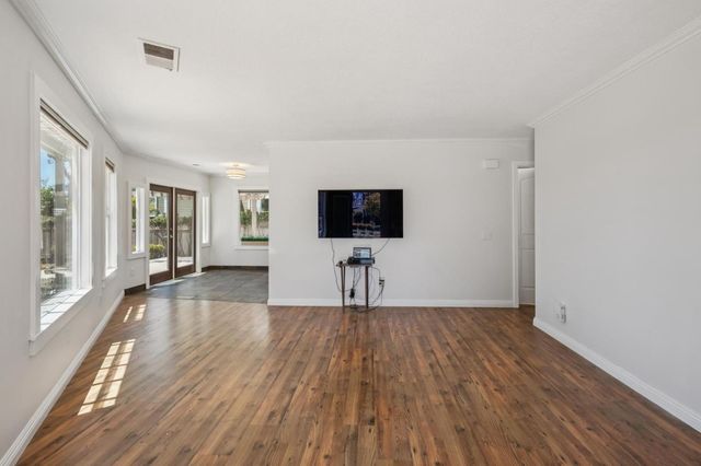407 Columbus Street, Half Moon Bay, CA 94019