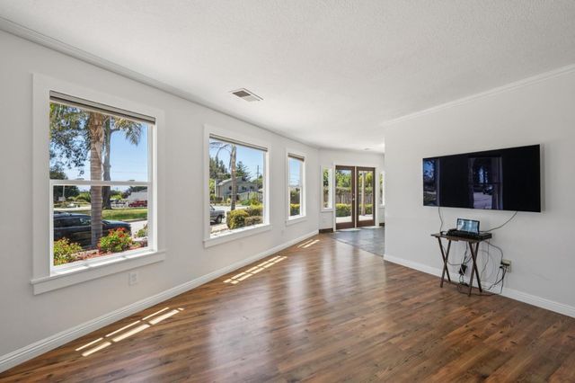 407 Columbus Street, Half Moon Bay, CA 94019