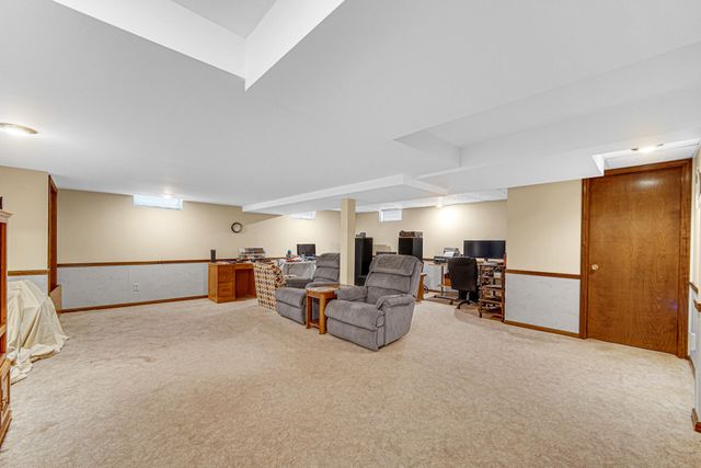 22 Maple Court, Schererville, IN 46375