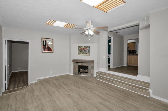 1122 E OAKWOOD STREET, Tarpon Springs, FL 34689