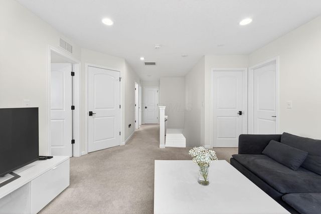 3839 Mystic Way, Grove City, OH 43123