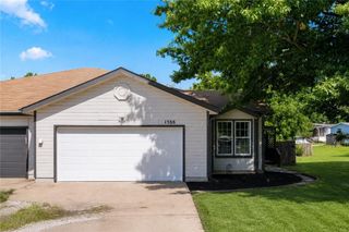 1388 N Ridge Parkway, Olathe, KS 66061