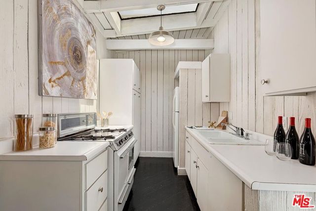 1223 N Ogden Drive, West Hollywood, CA 90046