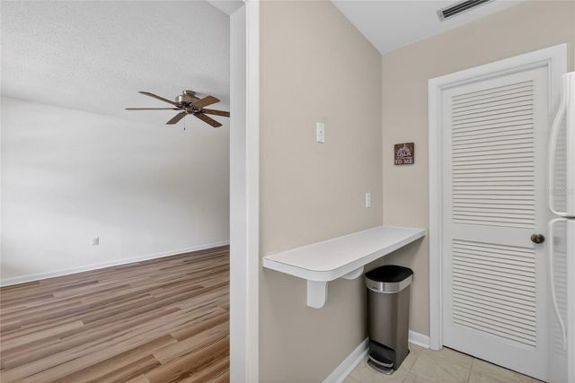 200 E 10TH AVENUE 8, Mount Dora, FL 32757