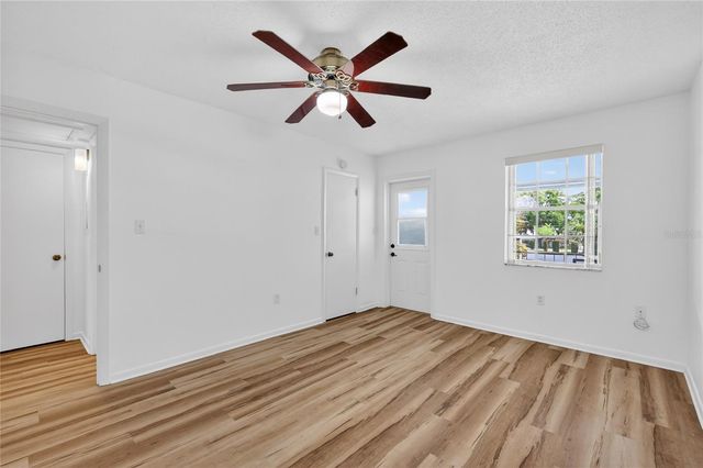 200 E 10TH AVENUE 8, Mount Dora, FL 32757