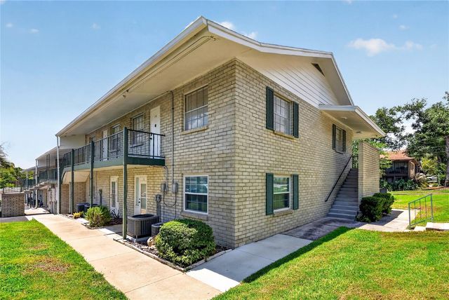200 E 10TH AVENUE 8, Mount Dora, FL 32757