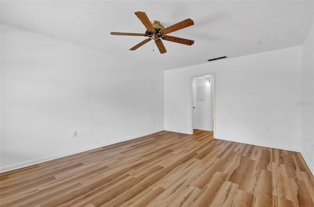 200 E 10TH AVENUE 8, Mount Dora, FL 32757