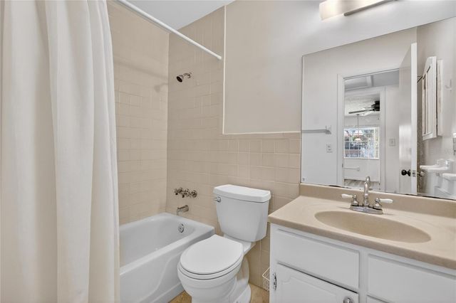 200 E 10TH AVENUE 8, Mount Dora, FL 32757