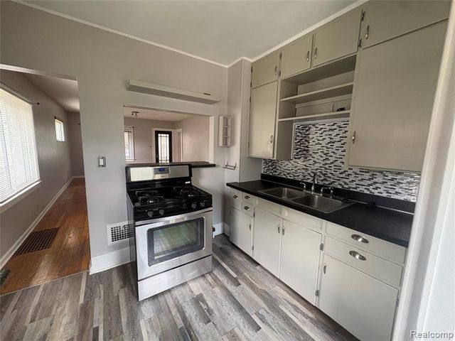 344 Vester Street, Ferndale, MI 48220