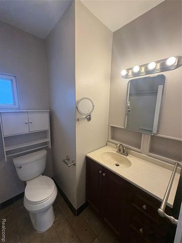 344 Vester Street, Ferndale, MI 48220