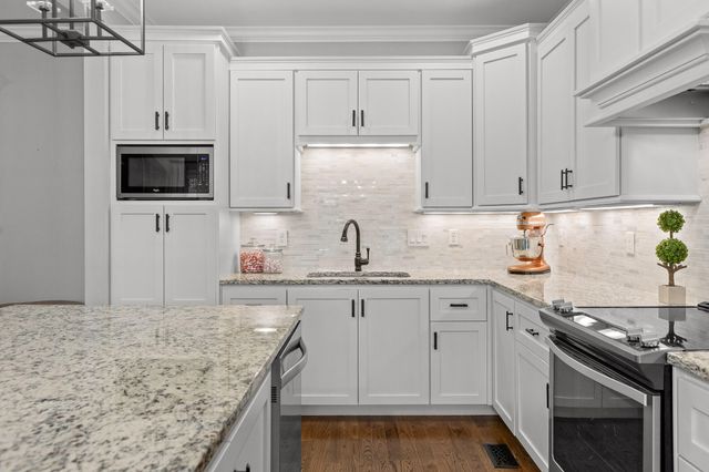 6559 Satjanon Drive, Ooltewah, TN 37363