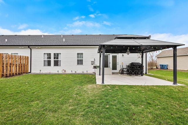 764 Blackstone Court, Kouts, IN 46347