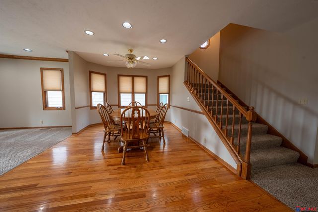 1925 S 11 Street, Omaha, NE 68108