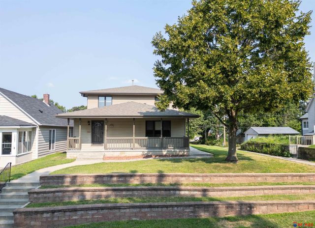 1925 S 11 Street, Omaha, NE 68108