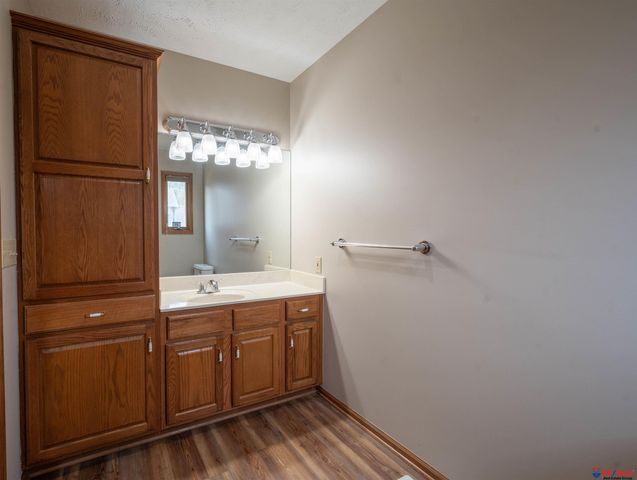 1925 S 11 Street, Omaha, NE 68108