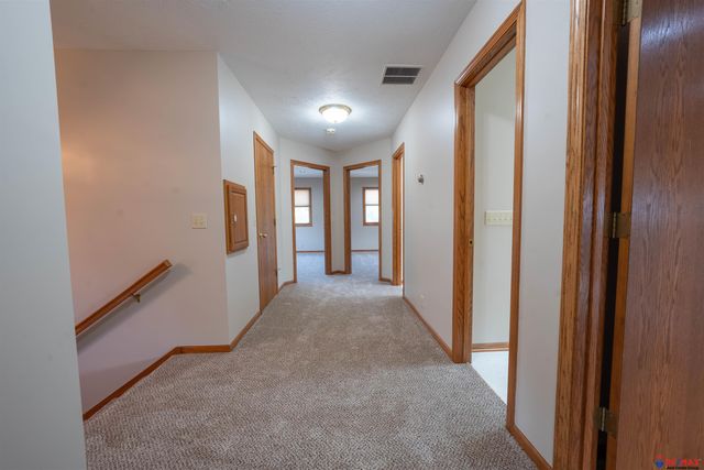 1925 S 11 Street, Omaha, NE 68108