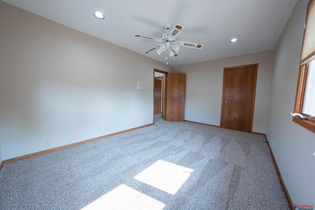 1925 S 11 Street, Omaha, NE 68108