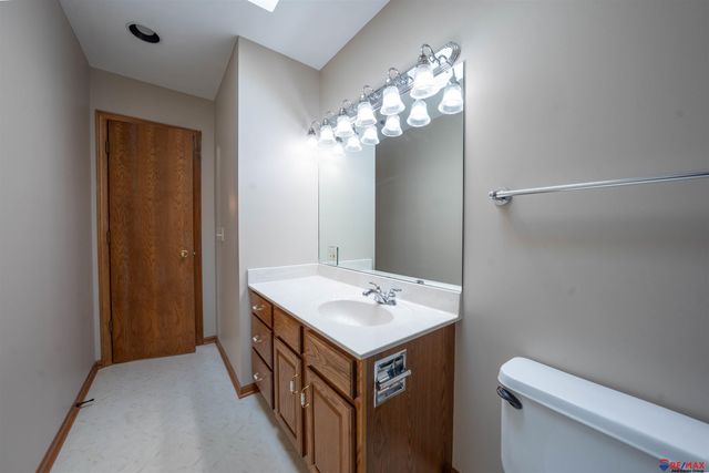 1925 S 11 Street, Omaha, NE 68108