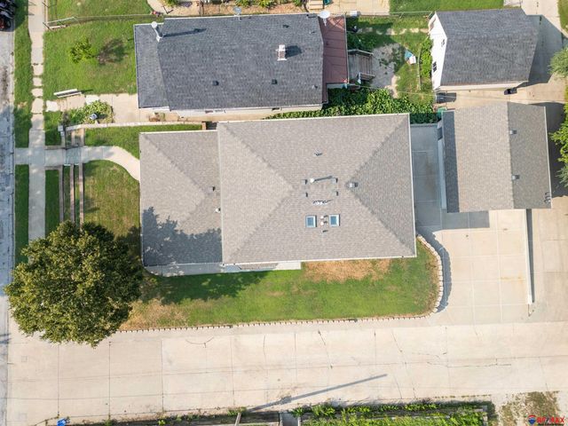 1925 S 11 Street, Omaha, NE 68108