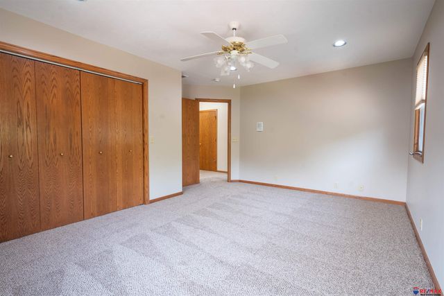 1925 S 11 Street, Omaha, NE 68108