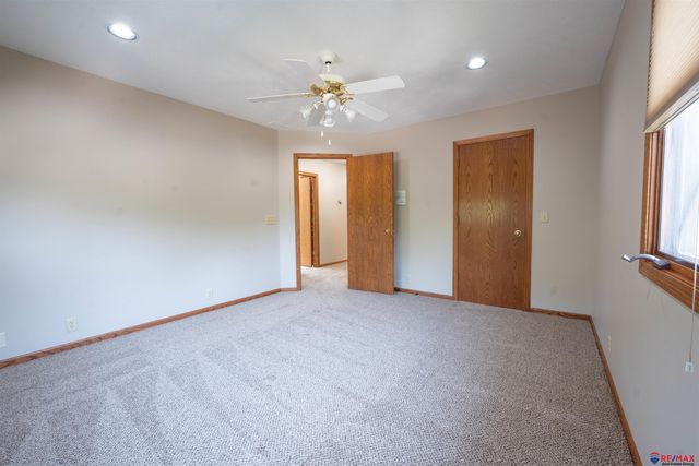1925 S 11 Street, Omaha, NE 68108