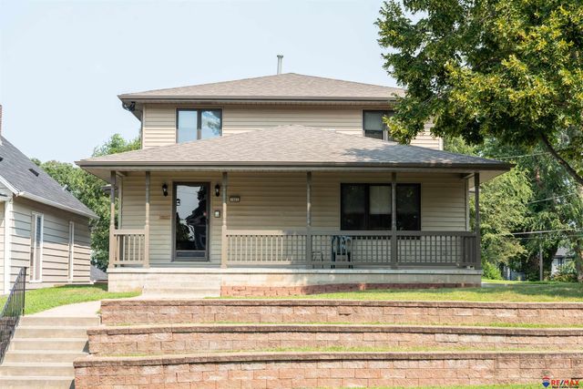 1925 S 11 Street, Omaha, NE 68108