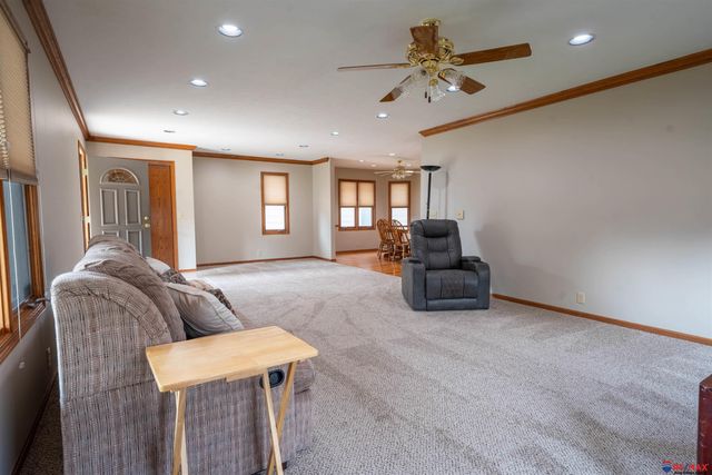1925 S 11 Street, Omaha, NE 68108