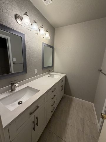 6030 Bentwood Drive, Midlothian, TX 76065