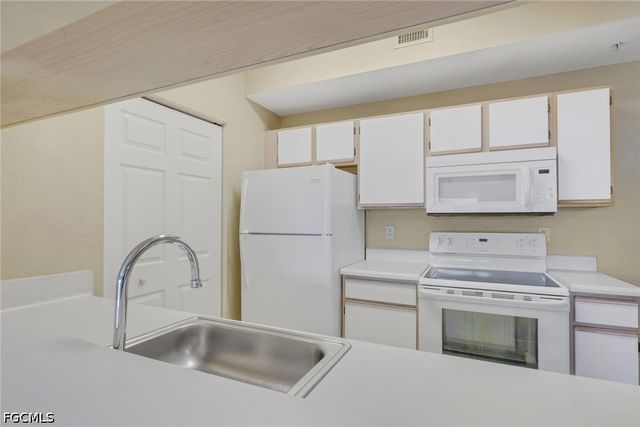6321 Aragon WAY 206, Fort Myers, FL 33966