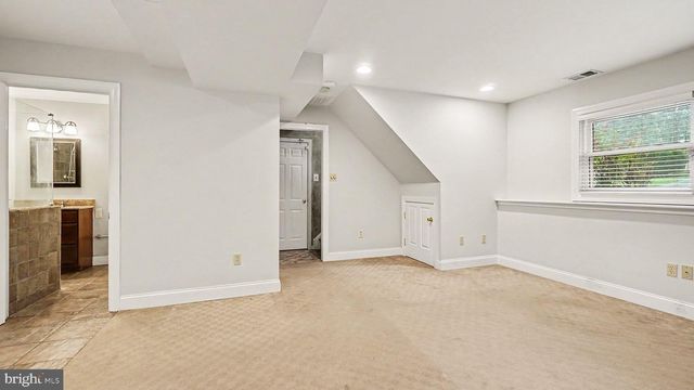 314 COLONIAL DR, Exton, PA 19341