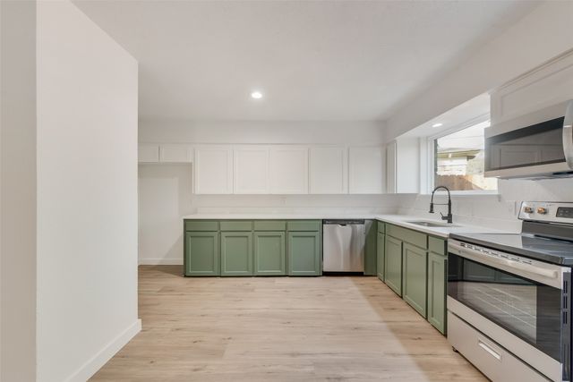 310 Old Mill Lane, Dallas, TX 75217