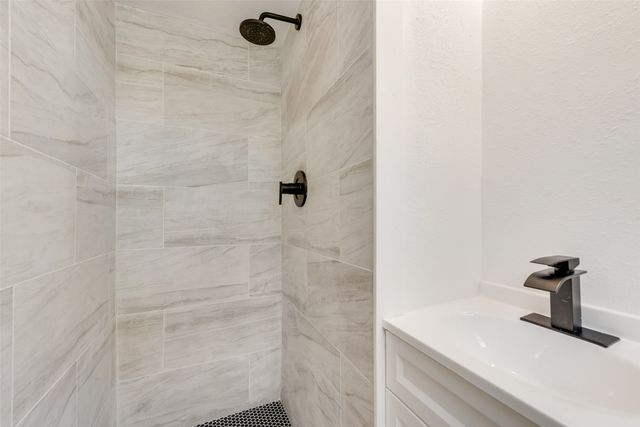 310 Old Mill Lane, Dallas, TX 75217