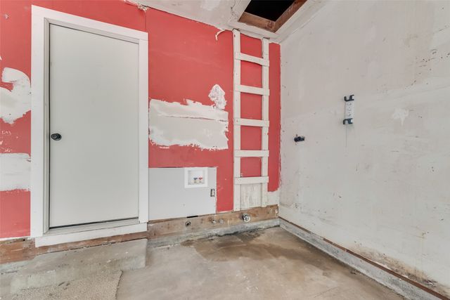 310 Old Mill Lane, Dallas, TX 75217