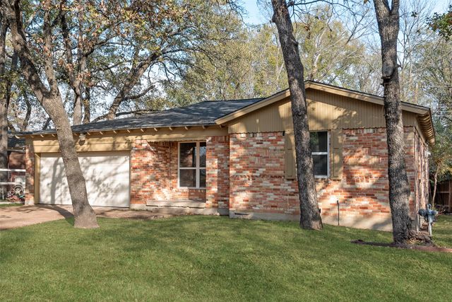 310 Old Mill Lane, Dallas, TX 75217