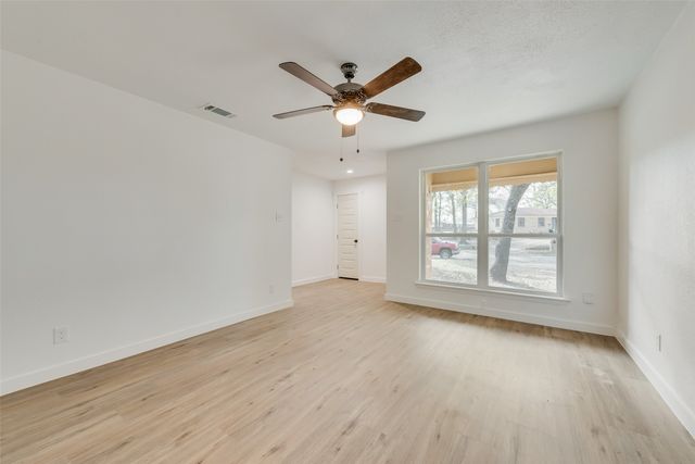 310 Old Mill Lane, Dallas, TX 75217