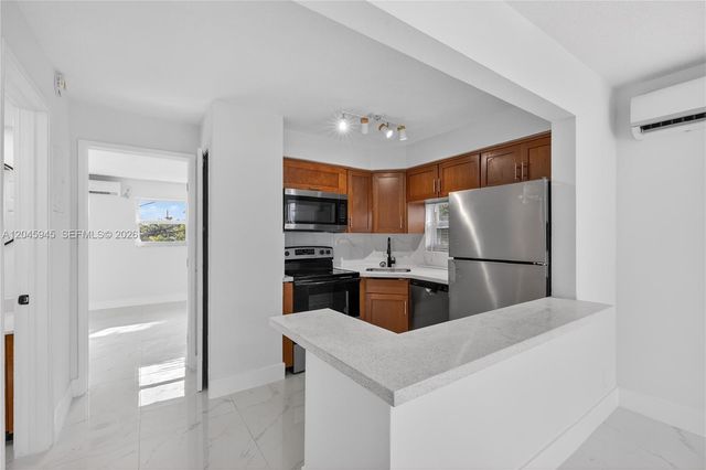 1520 NE 56th Street 8, Fort Lauderdale, FL 33334