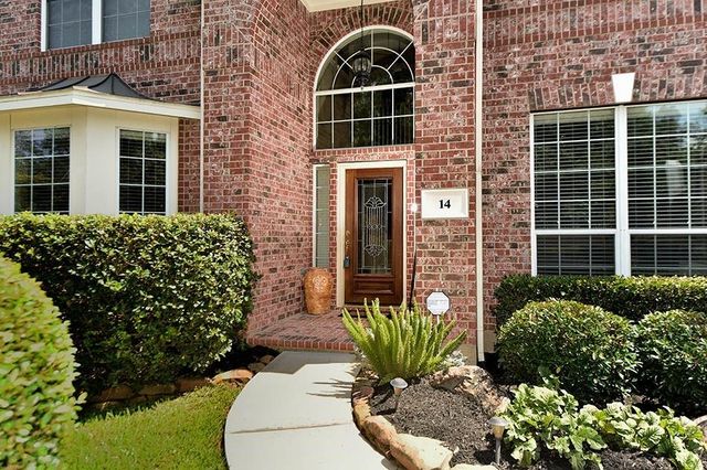 14 Filigree Pines Place, The Woodlands, TX 77382