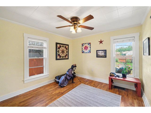319 W 8th St, Loveland, CO 80537