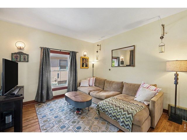 319 W 8th St, Loveland, CO 80537
