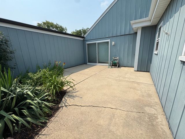 119 Garden Drive, Montgomery, IL 60538