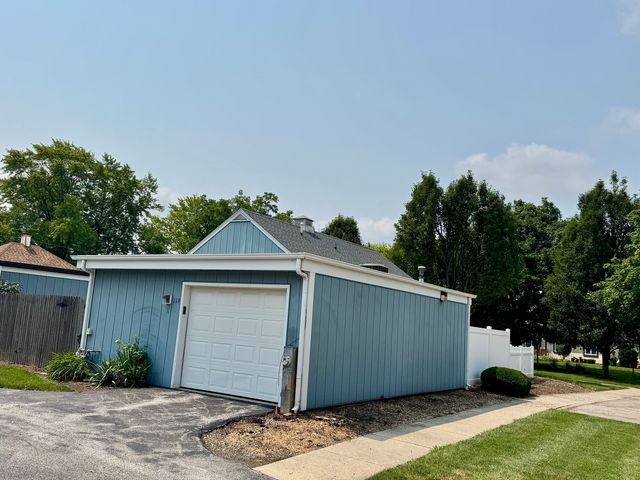 119 Garden Drive, Montgomery, IL 60538