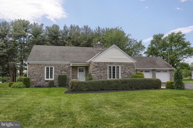 235 NARROWS DR, Lebanon, PA 17046