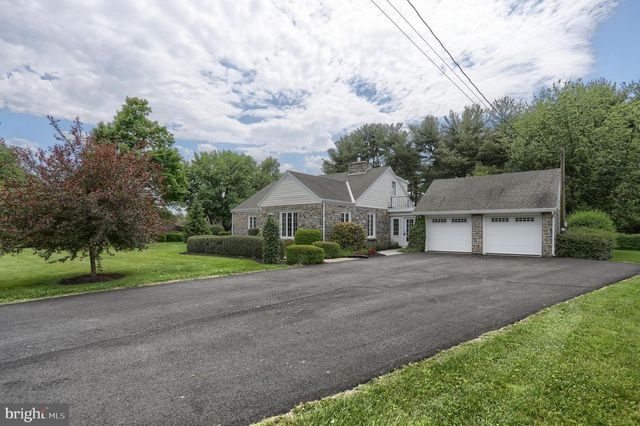 235 NARROWS DR, Lebanon, PA 17046