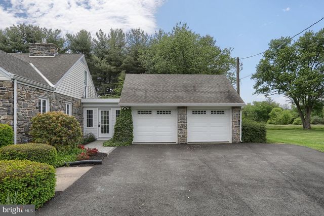 235 NARROWS DR, Lebanon, PA 17046