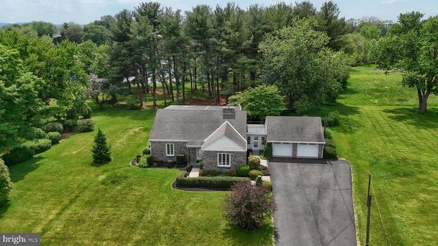 235 NARROWS DR, Lebanon, PA 17046