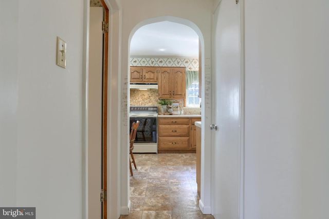 235 NARROWS DR, Lebanon, PA 17046