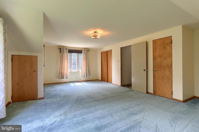 235 NARROWS DR, Lebanon, PA 17046