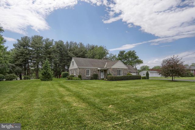 235 NARROWS DR, Lebanon, PA 17046