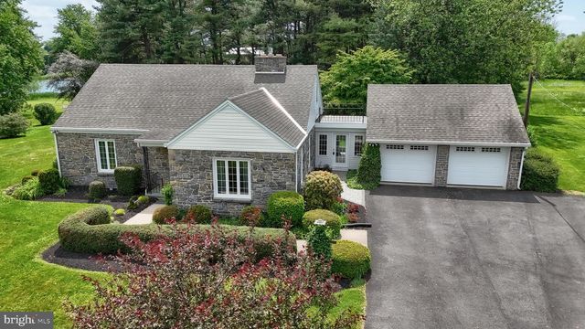 235 NARROWS DR, Lebanon, PA 17046