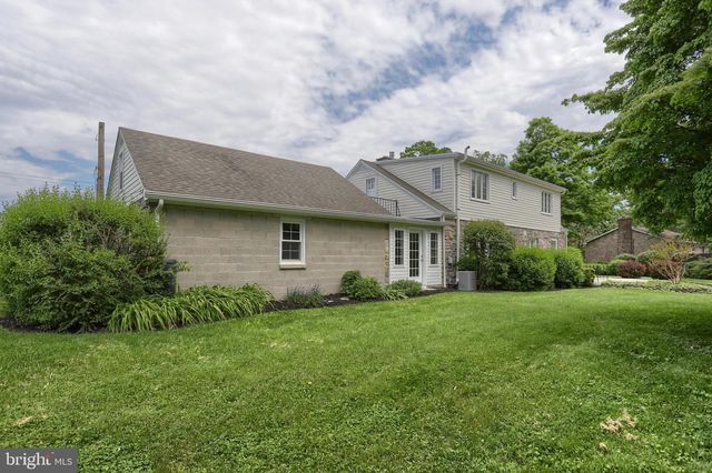 235 NARROWS DR, Lebanon, PA 17046